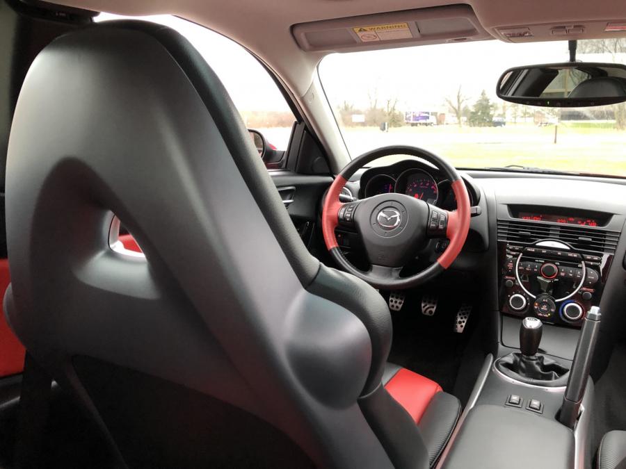 Интерьер Mazda RX-8 2005 года  (фото 147 из 197)